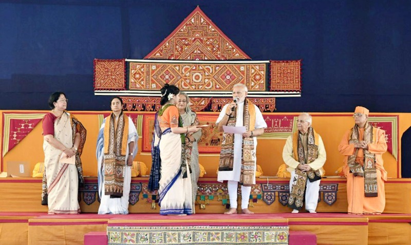 Modi-Mamata-Hasina share stage at Visva Bharati events 