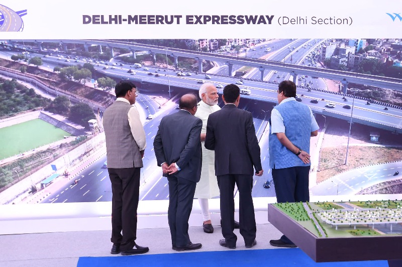 UP CM Adityanath, Governor Ram Naik welcome PM Modi at Baghpat