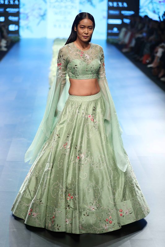 LFW: Sania Mirza walks down the ramp for  Anushree Reddy