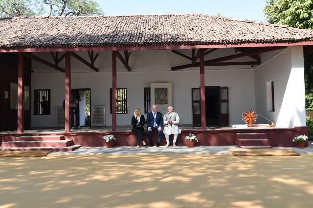 Netanyahu visits Sabarmati Ashram