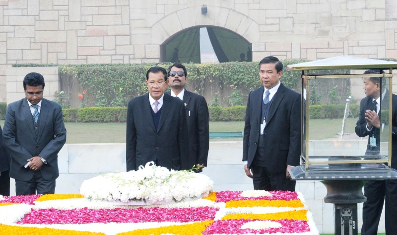 Cambodia PM visits India