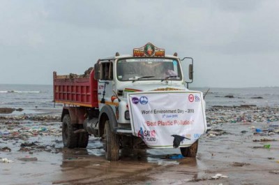 World Environment Day: Sea returns trash in Mumbai beach