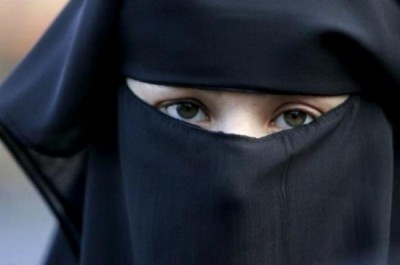 Dutch Parliament imposes  partial ban on burqa