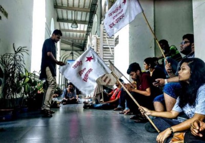 Kolkata: Presidency University students gherao officials over counselling fee hike