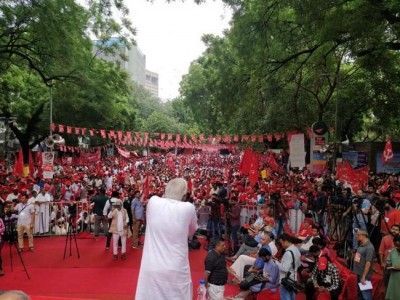 Farmers and workers from across India start Kisan Mazdoor rally in Delhi