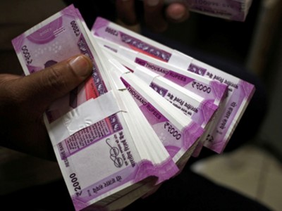 Indian currency slips to new low against USD, touches 74.27