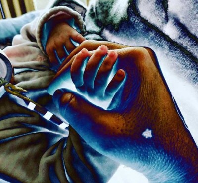 Norman Reedus celebrates Christmas with newborn daughter 