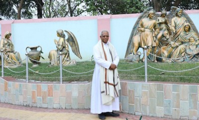 Life-size crib set depicting `Divine Birth of Jesusâ€™ at Bandel Church