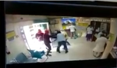 6 armed men loot Delhi bank, kill cashier