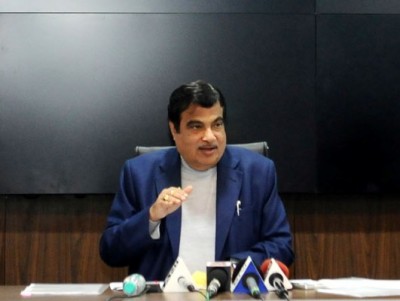 Won't give land in South Mumbai, go to Pakistan border: Nitin Gadkari to Navy