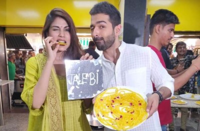 Team Jalebi makes Jalebi in Ahmedabad
