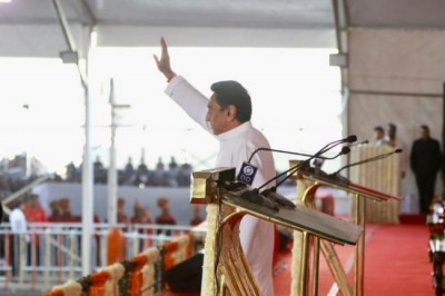 Kamal Nath takes charge as Madhya Pradesh Chief Minister