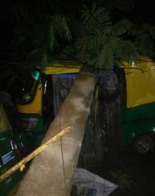 Twin nor'westers hit Kolkata and parts of Bengal, at least 12 killed