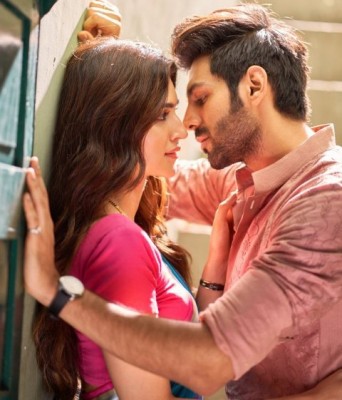 Kriti Sanon shares first look from her upcoming movie Luka Chuppi