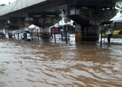 Mumbai rains: Life crippled, Dabbawalas suspend work, Navy called in 