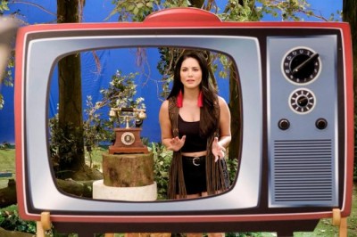 Sunny Leone's 'TV' image grabs her fans attentions