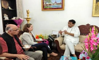 Indian Commerce Minister Suresh Prabhu  meets World Bank Team