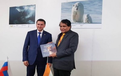 Suresh Prabhu holds meetings with Russian Ministers at Vladivostok