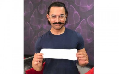 PadMan challenge: Aamir Khan poses with sanitary napkin, shares image on Twitter