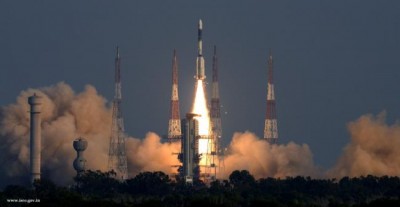 Cabinet clears Gaganyaan Programme, 3 Indians will be sent to space by 2022