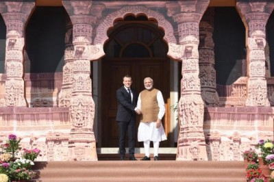 PM Modi welcomes French President Emmanuel Macron in Varanasi
