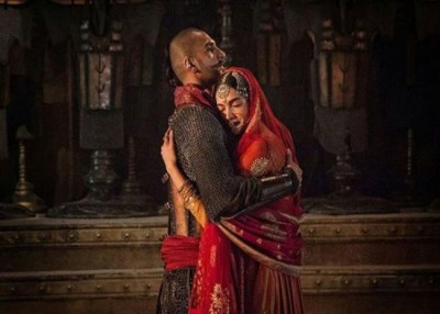 How the Deepika-Ranveer cocktail love cruises into wedding vows