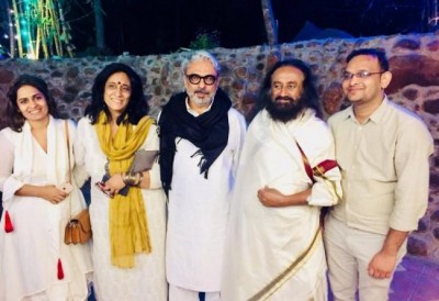 Spiritual leader Ravi Shankar watches Padmaavat, lends support