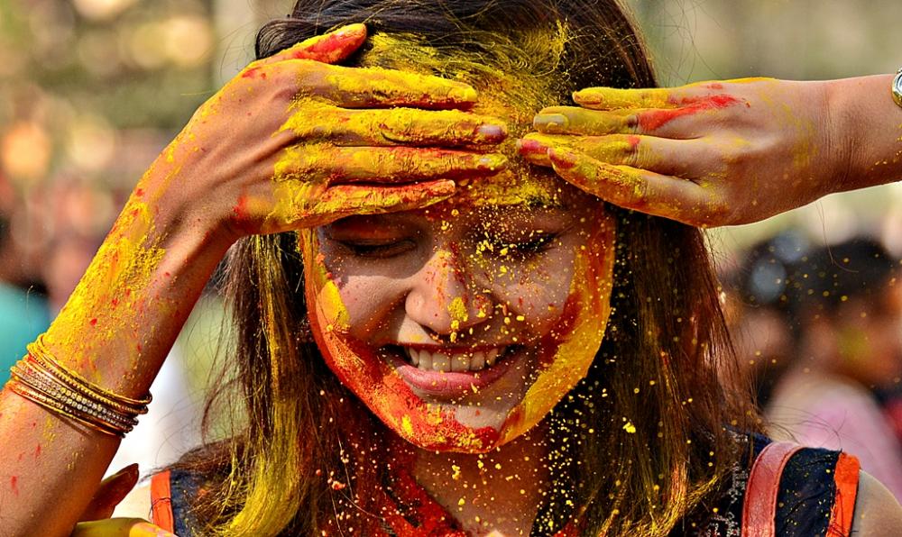 Kolkata celebrates festival of colours