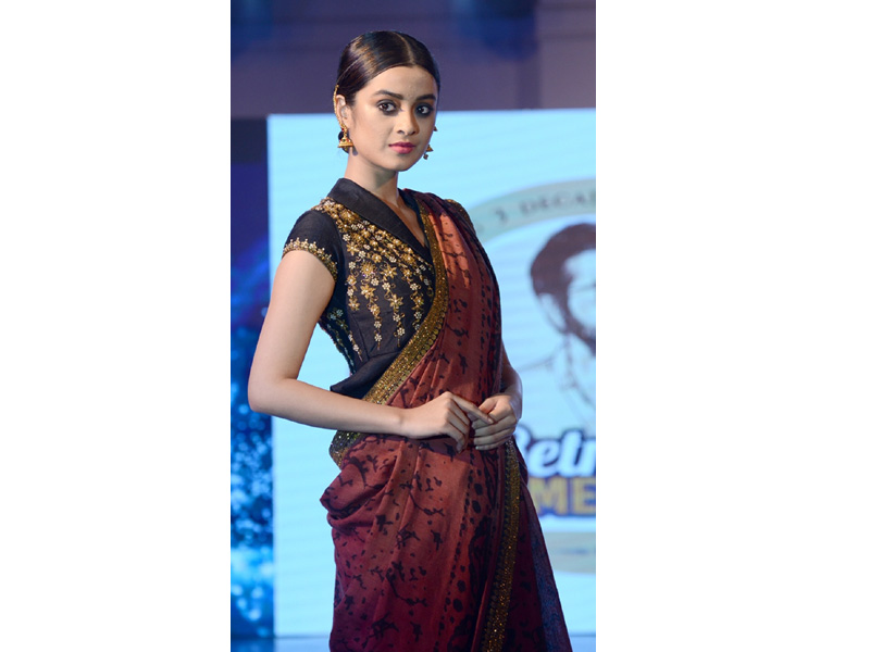 Retro Metro fashion show celebrates Prosenjit Chatterjee's birthday