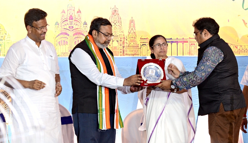 Mamata Banerjee inaugurates Kolkata Press Club's Platinum Jubilee Celebration