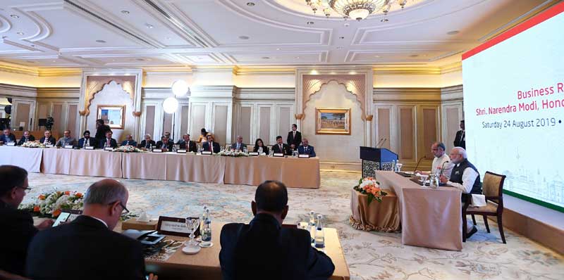 Narendra Modi visits UAE