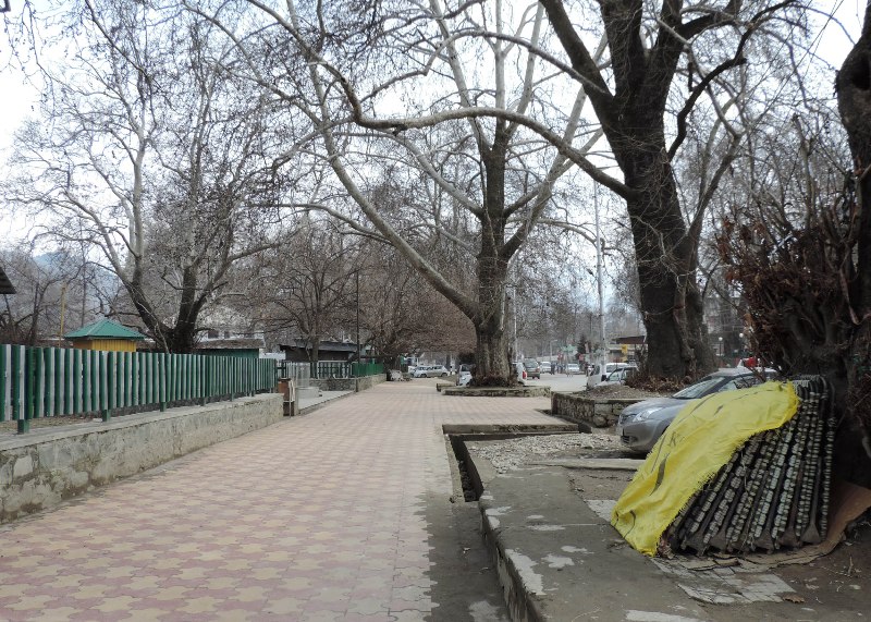 Kashmir observes shutdown over arrest of separatist leaders