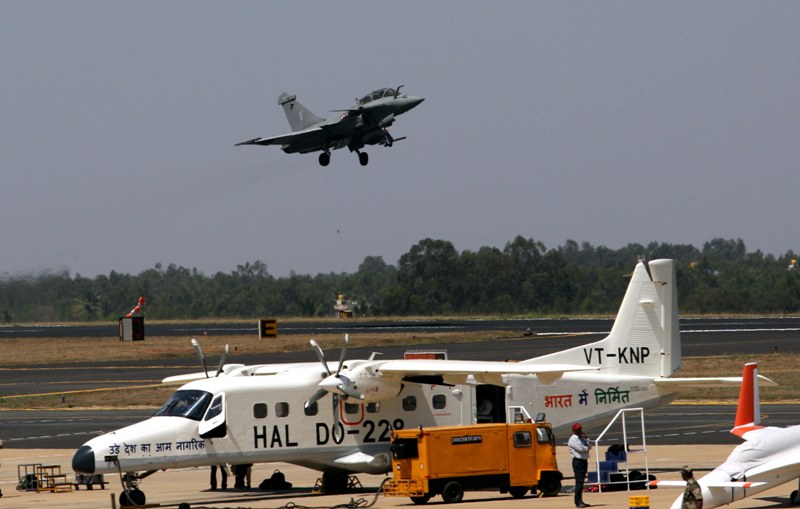 Rafale fighter participating in flypast during Aero India '19 