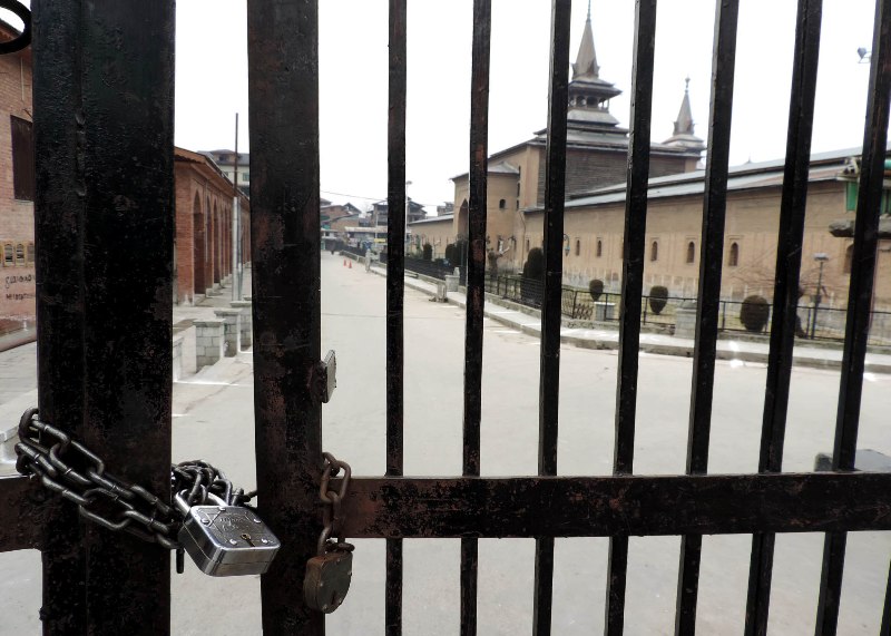 Curfew like restrictions in Srinagar