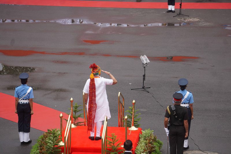 PM Modi inspects Guard of Honour at Red Fort