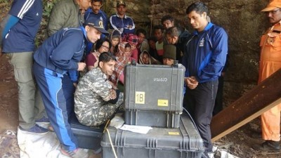 Meghalaya coal mine tragedy: Navy divers spot several skeletons, relatives of victims arrive at Ksan