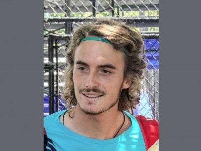 Australian Open: Stefanos Tsitsipas maintains golden run, reaches last-four stage