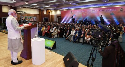 Modi at Pravasi Bhartiya Kendra in New Delhi