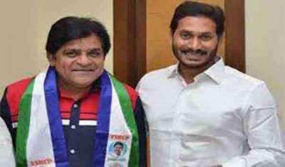 Telugu comedian Ali joins YSRCP