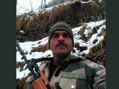 Sacked BSF jawan Tej Bahadur Yadav announces he will fight Lok Sabha polls from Varanasi to challenge PM Modi