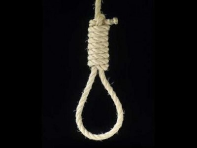 Farmer hangs self from tree in Maharashtra