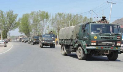 Life hit in Kashmir again due to highway ban