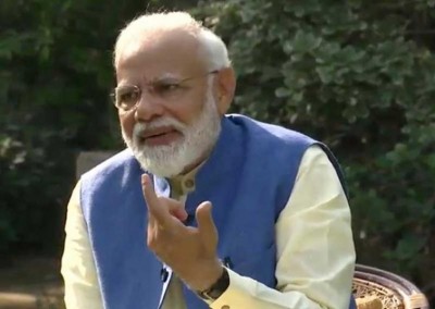 PM Modi reacts to Twinkle Khanna's posts on social media, 'Mrs Funnybones' replies