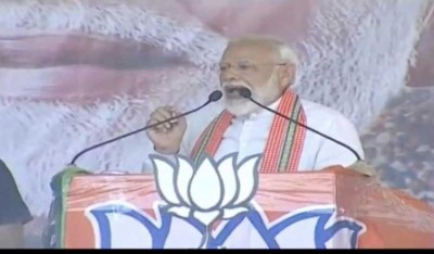 40 of your lawmakers are in touch with me: Narendra Modi tells Mamata Banerjee during a rally in Bengal