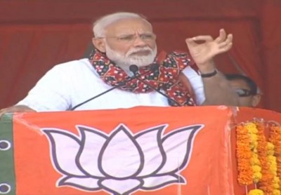 Narendra Modi government acts strongly: 15 tax officials, who are accused of corruption, made to retire