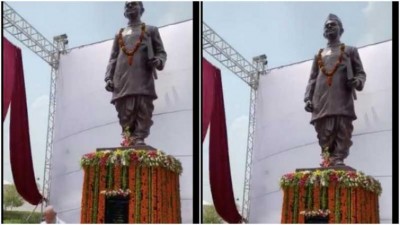 PM unveils bronze statue of former PM Lal Bahadur Shastri at Babatpur airport