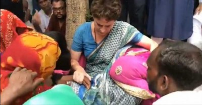 Priyanka Gandhi Vadra meets relatives of few Sonbhadra victims in Mirzapur