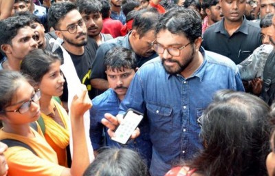 BJP MP Babul Supriyo threatens to file defamation suit against CPI(M) leader Md Salim on JU remarks about girls