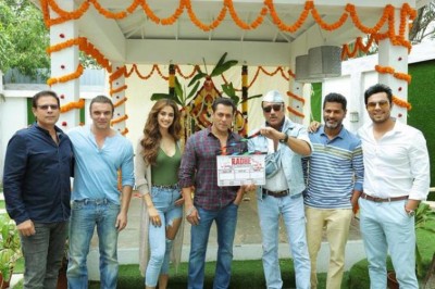 Salman Khan, Disha Patani begin shooting for 2020 Eid release Radhe