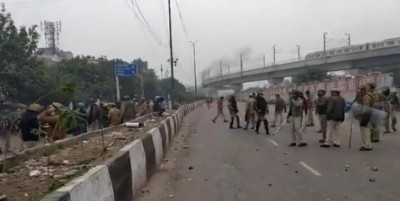 Anti-CAA protest in Delhi's Seelampur turns violent